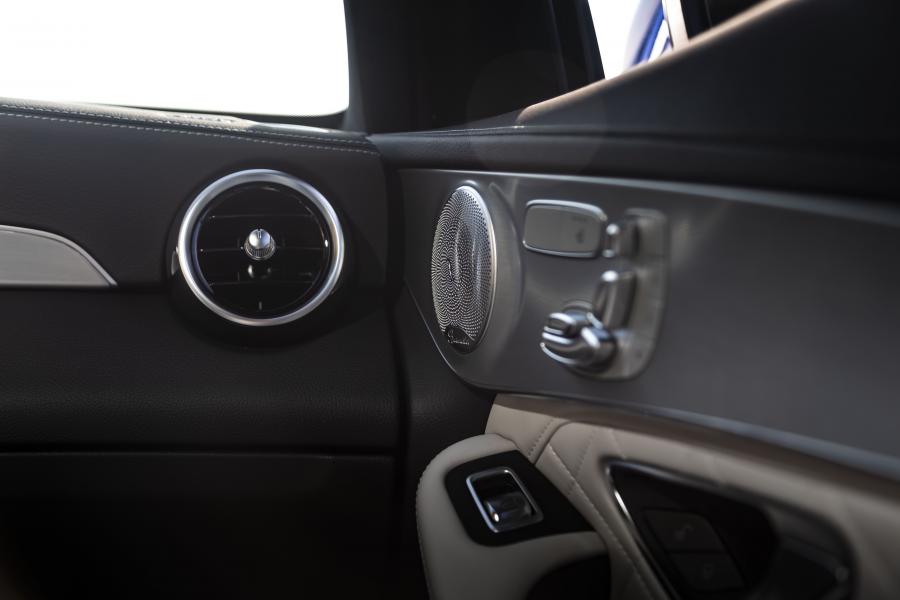 Детали интерьера Mercedes-AMG GLC43 4Matic Coupe (C253) 2019 года  (NA) (фото 63 из 69)